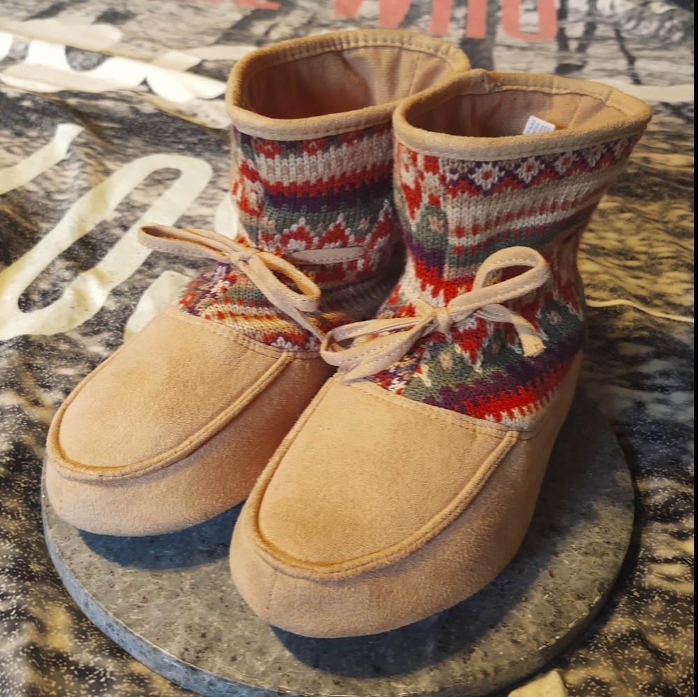 dearfoams Tan Suede Knit-Accent Women's Slippers